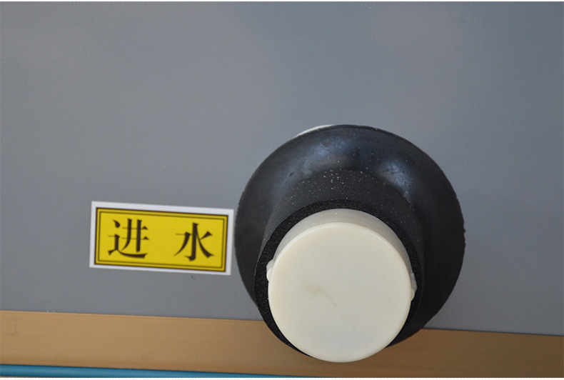 如何安装调试�l�合式空调机�l�？